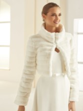 Fotografía: Chaqueta de boda de manga larga de piel sintética en color marfil blanco E305