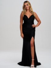 Fotograf: Linzi Jay Gerafftes Stretch-Satin-Abschlussballkleid mit Schlitz
