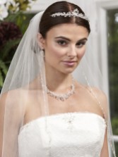 Photograph: Linzi Jay Single Tier Veil with Pearl and Beaded Edge LA959