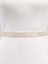 Photograph: Perfect Bridal Ceinture de mariée délicate et scintillante, ornée de perles