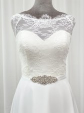 Fotografía: Perfect Bridal Cinturón para vestido de novia de cristal y perlas de Antonia