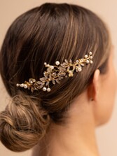 Fotografía: Perfect Bridal Gold Crystal Embellished Leaf Design Bridal Hair Comb