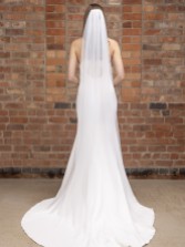 Zdjęcie: Perfect Bridal Jednowarstwowy welon w kropki w kolorze kości słoniowej, sięgający do ziemi