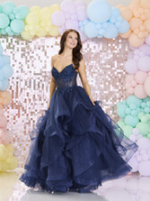 Photograph: Robe de bal Tiffanys Zizi bleu marine TFY