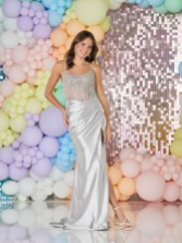 Zdjęcie: Srebrna suknia balowa Tiffanys Olivia