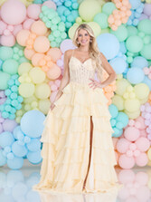 Fotografía: Tiffanys Bertie Lemon Prom Dress