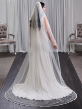 Fotografia: Véu Oxford de camada única em tule italiano, com borda estreita de renda com brilhantes