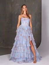 Fotografia: Vestido de baile azul claro da Tania Olsen Dalyce