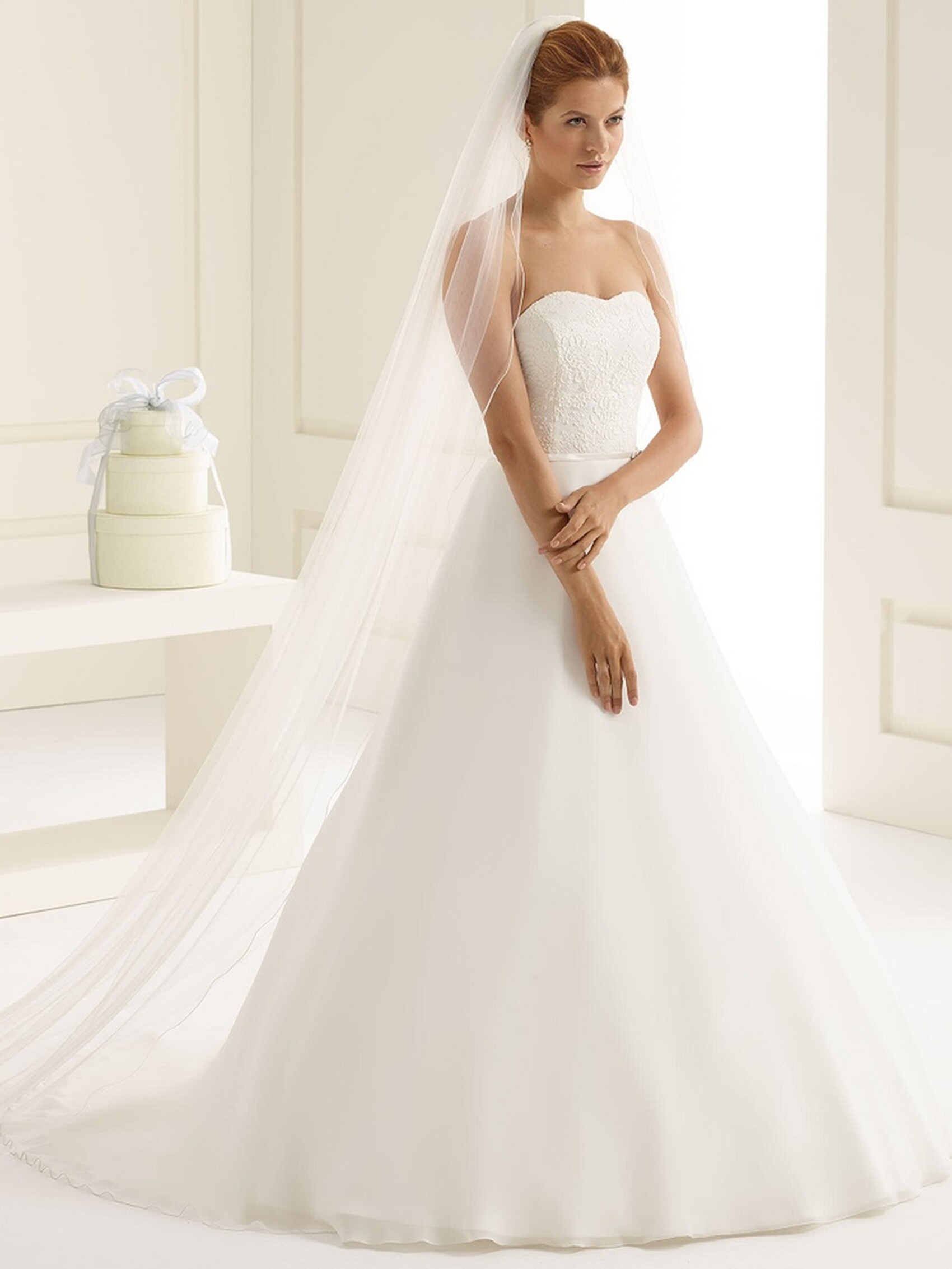 bianco-ivory-plain-single-tier