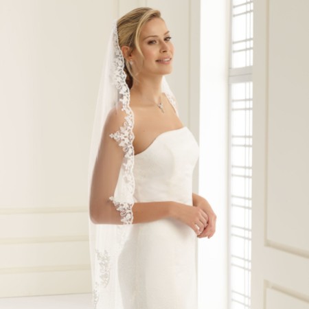 Bianco Single Tier Delicate Beaded Lace Edge Fingertip Veil S192
