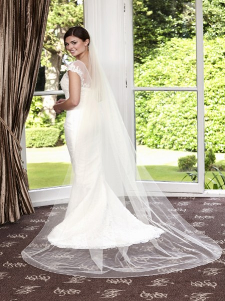 Linzi Jay Plain Single Tier Veil with Pencil Edge LA329