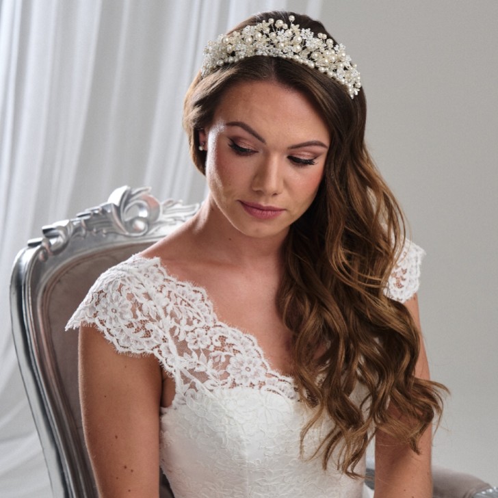 Arianna Diadema «Charlie Statement» con perlas y flores AR803
