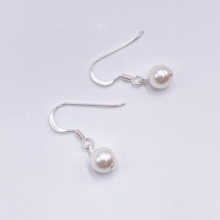 Arianna Pendientes sencillos con perlas colgantes