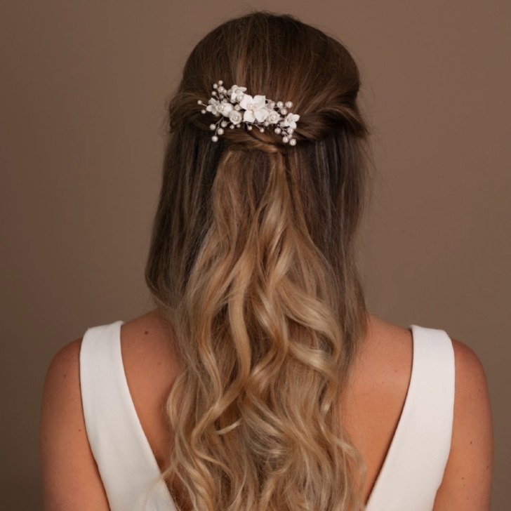 Arianna Stellar Porcelain Flowers and Pearl Hair Comb AR733