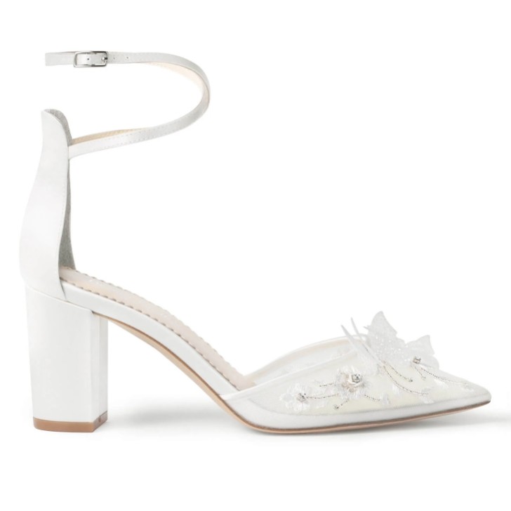 Bella Belle Sapatos de noiva com salto em bloco e padrão de borboletas em seda cor de marfim