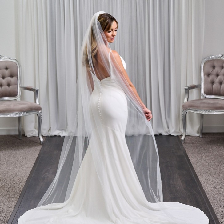 Belvedere Ivory Long Single Tier Veil with Floral Lace Motifs