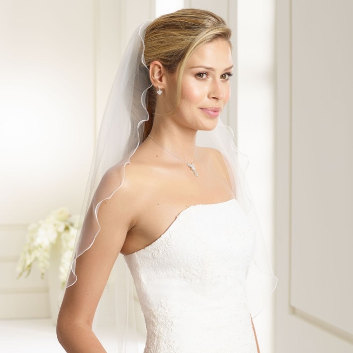 Bianco Elfenbein einstufige Corded Rand Taille Länge Schleier S187