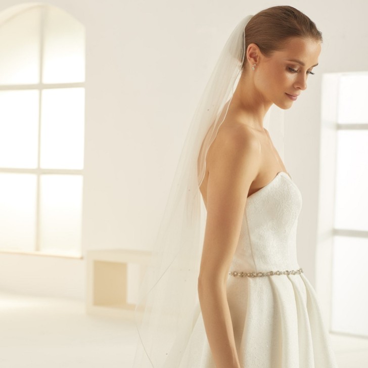 Bianco Ivory Single Tier Swarovski Crystal Fingertip Veil with Corded Edge S320