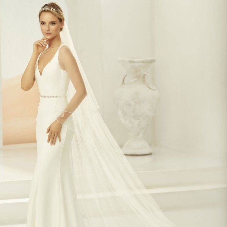 Bianco Ivory Two Tier Beaded Edge Chapel Veil S396