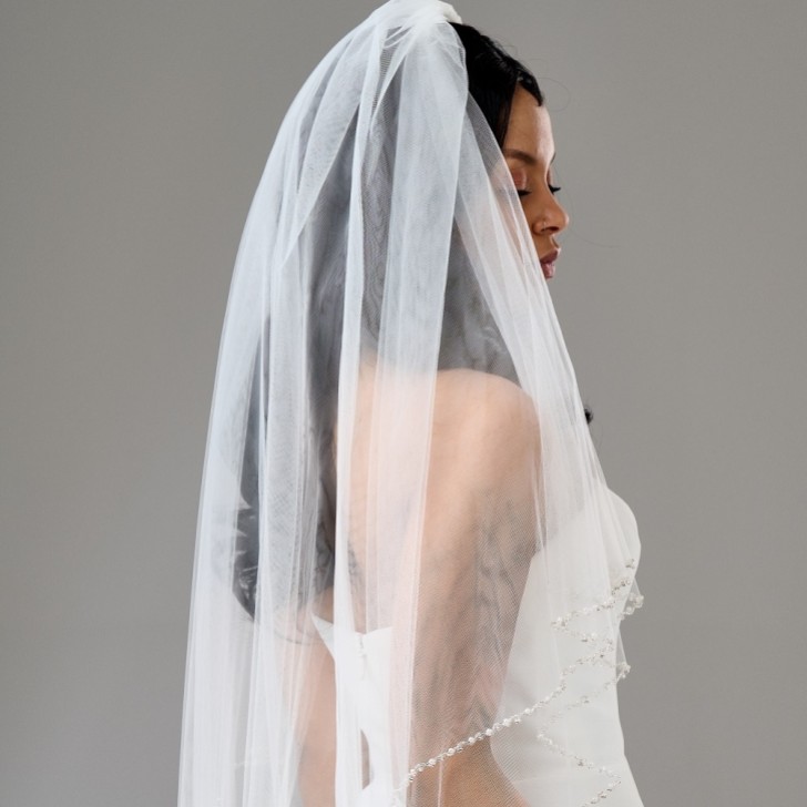 Charleston Ivory Zweistufiger Schleier mit Perlen, Diamanten und Perlenrand