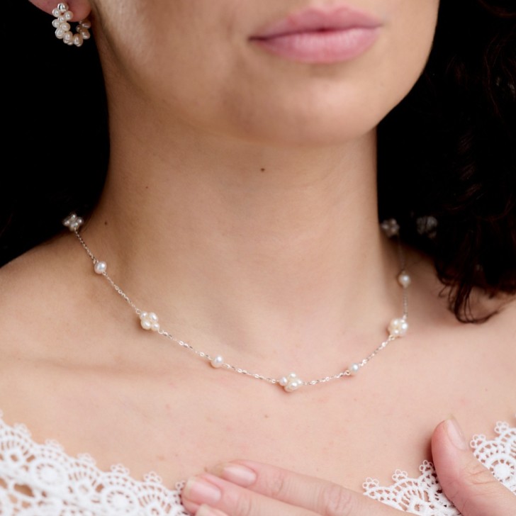 Collar de cadena con racimo de perlas de agua dulce Eliana