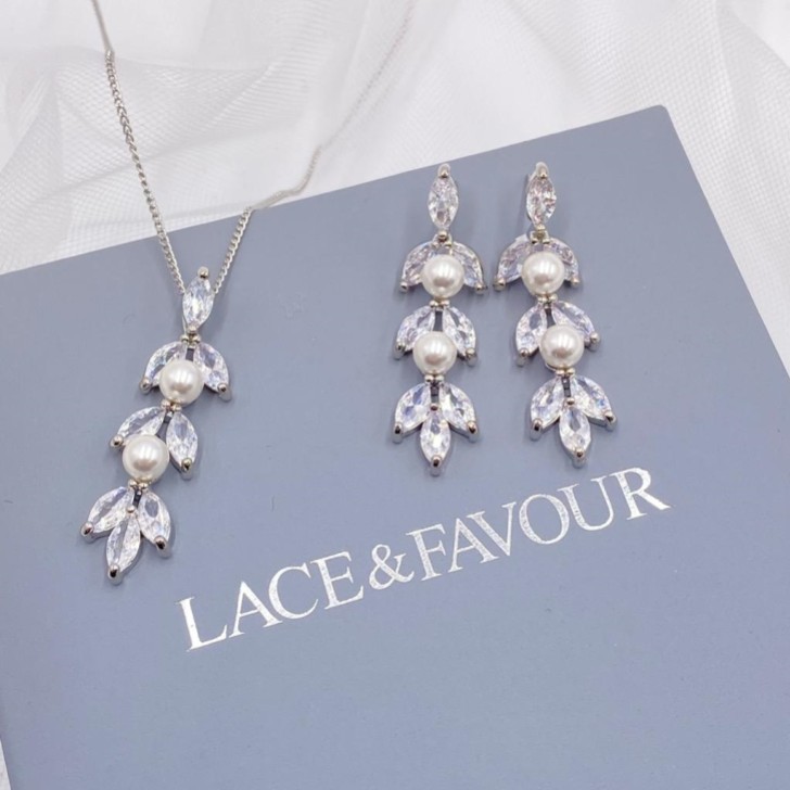 Conjunto de joyas nupciales Amalia con circonitas y perlas