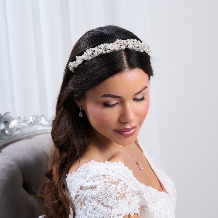 Diadema nupcial vintage Rialto con perlas y cristales entrelazados
