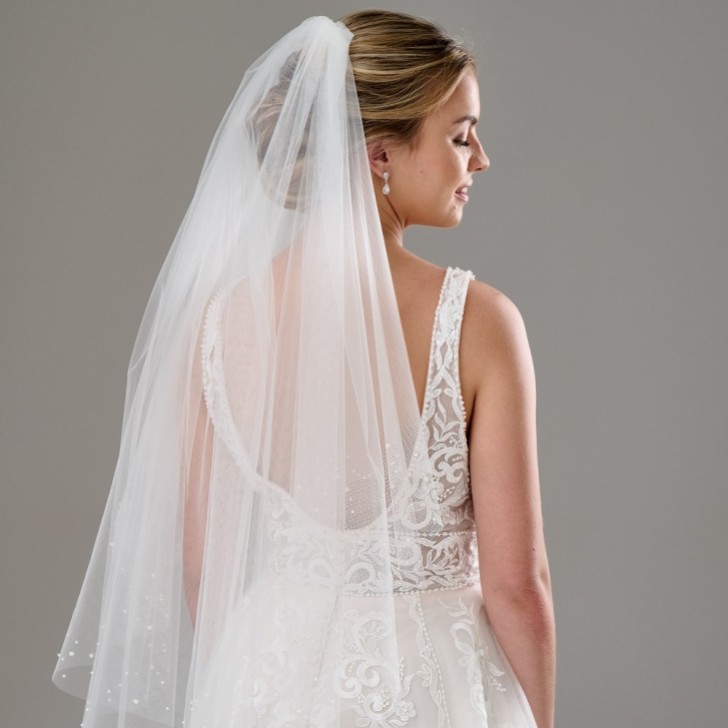 Dorado Elfenbein zweistufig geschnittener Rand Perle Brautschleier