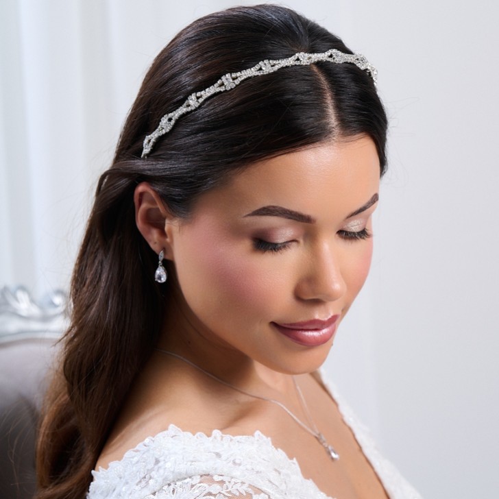 Fascia da sposa stretta Harper con diamanti