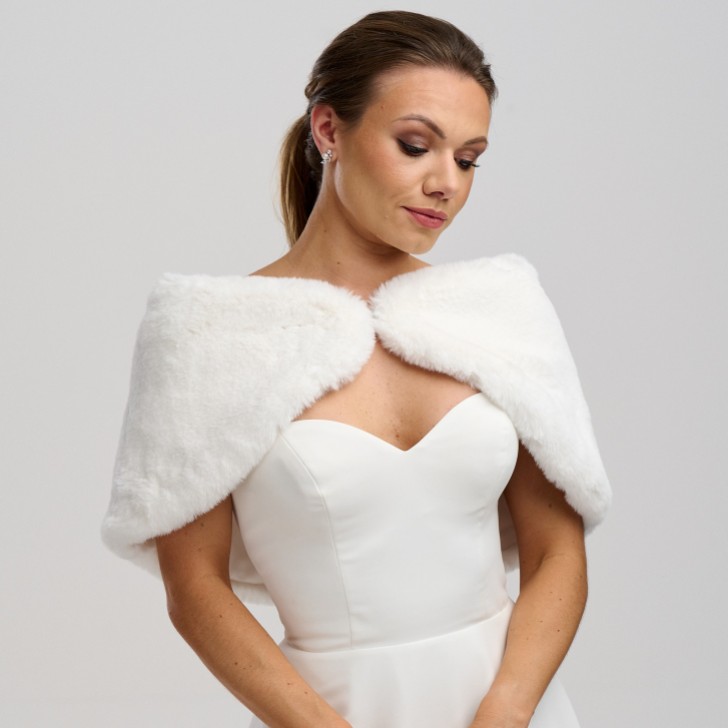 Helen Moore Xaile de casamento em pele sintética cor de marfim