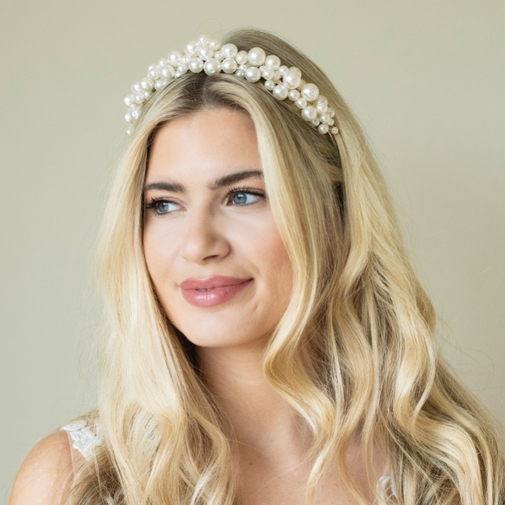 Ivory and Co Diadema nupcial con racimo de perlas de Odyssey Statement