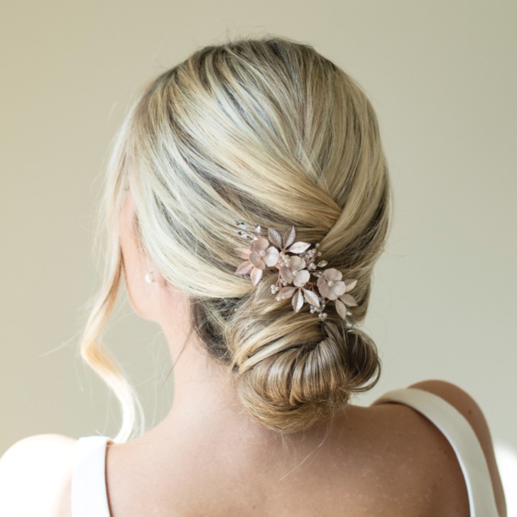 Ivory and Co Gardenia Rose Gold Zierliche Kristall und Perle Floral Haarspange
