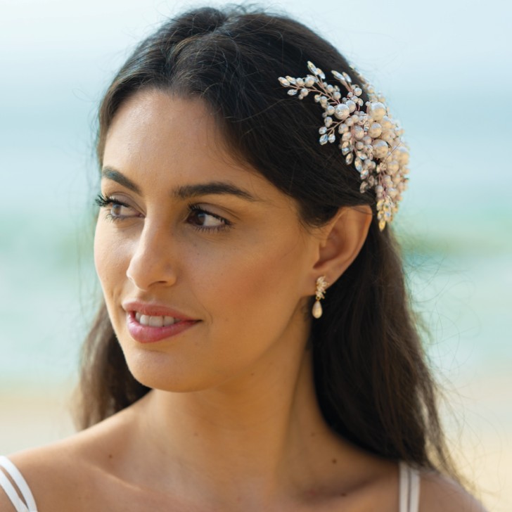 Ivory and Co Pente de cabelo Ocean Days em ouro rosa com pérolas e cristais