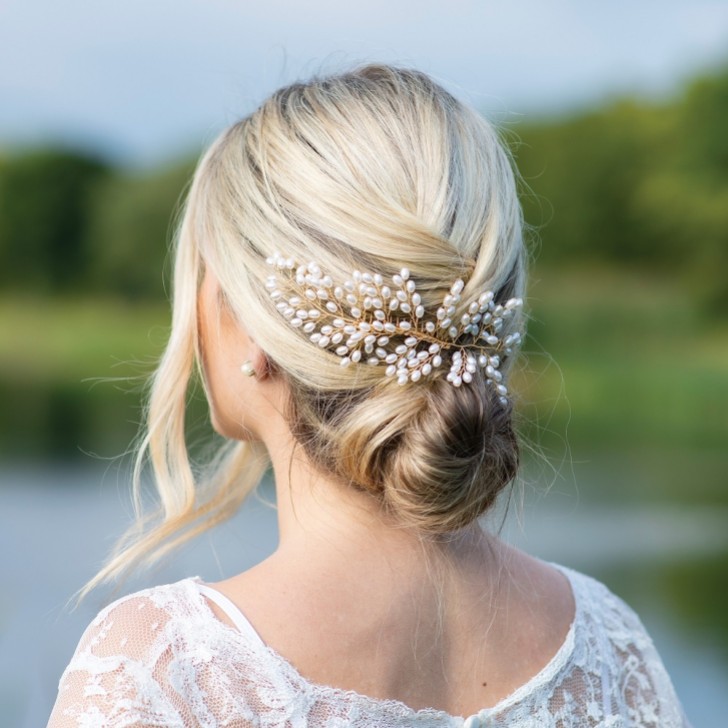 Ivory and Co Włosowa spinka ślubna „Golden Seaspray” z motywem pereł