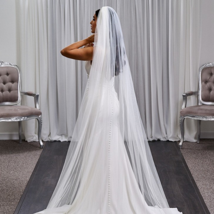 Kensington Single Tier Italian Tulle Veil with Ornate Lace Motifs