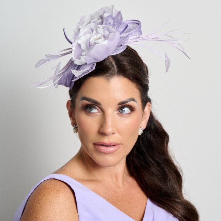 Lila Floral Feder Hochzeit Fascinator