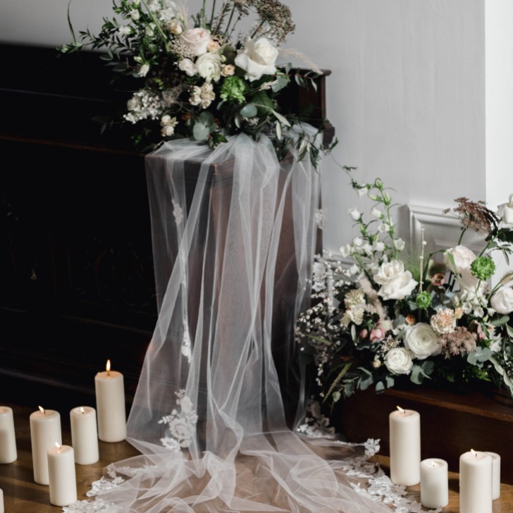 Linzi Jay Ivory Single Tier Chapel Veil with Floral Lace Motifs TLV8504