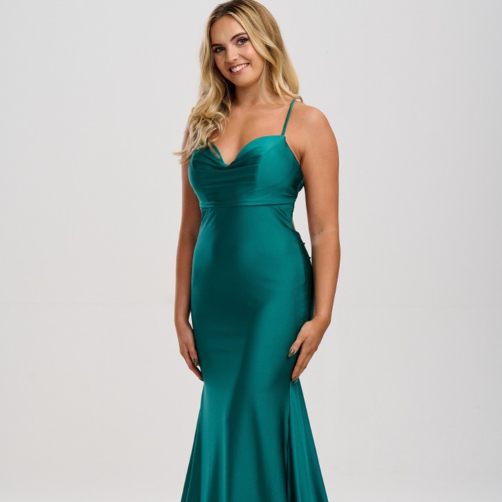 Linzi Jay Vestido de baile de cetim elástico com gola alta, costas nuas e cauda