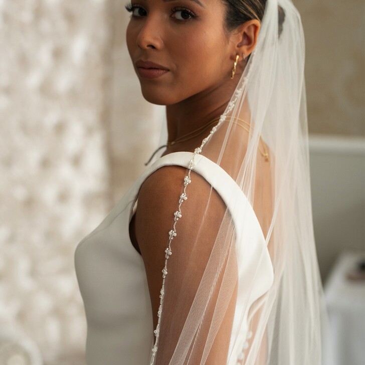 Napa Single Tier Veil with Pearl and Beaded Edge TLV8500