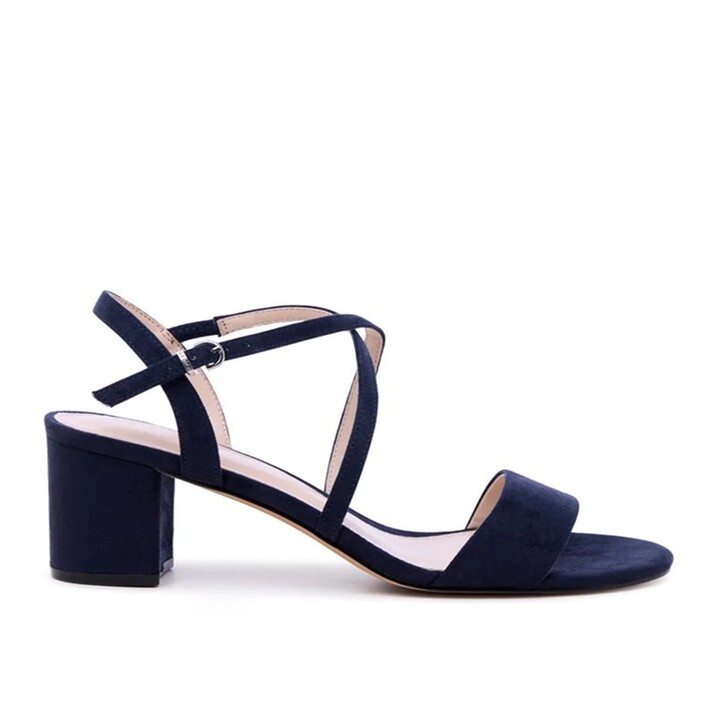 Paradox London Sandały Honeysilk z granatowego zamszu, o szerokim kroju, z krzyżującymi się paskami i obcasem blokowym