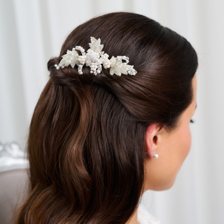 Peigne à cheveux Elouise, feuilles perlées et perles ivoires d'inspiration vintage