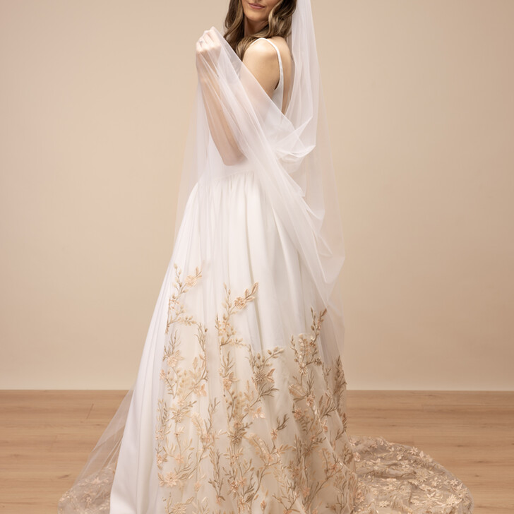 Perfect Bridal Ivory Tulle Cathedral Veil with Gold Leaf Embroidery 