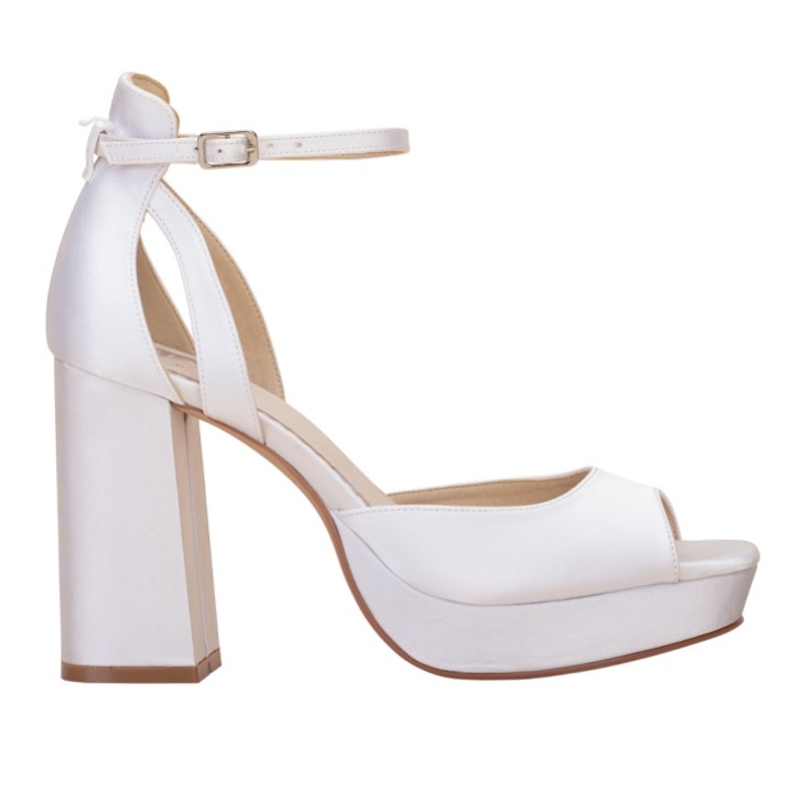Perfect Bridal Sandalias de plataforma con tacón grueso de satén marfil teñible de Camden y lazo extragrande