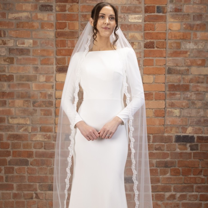 Perfect Bridal Véu de capela de renda com cordões estreitos, de uma camada, em marfim