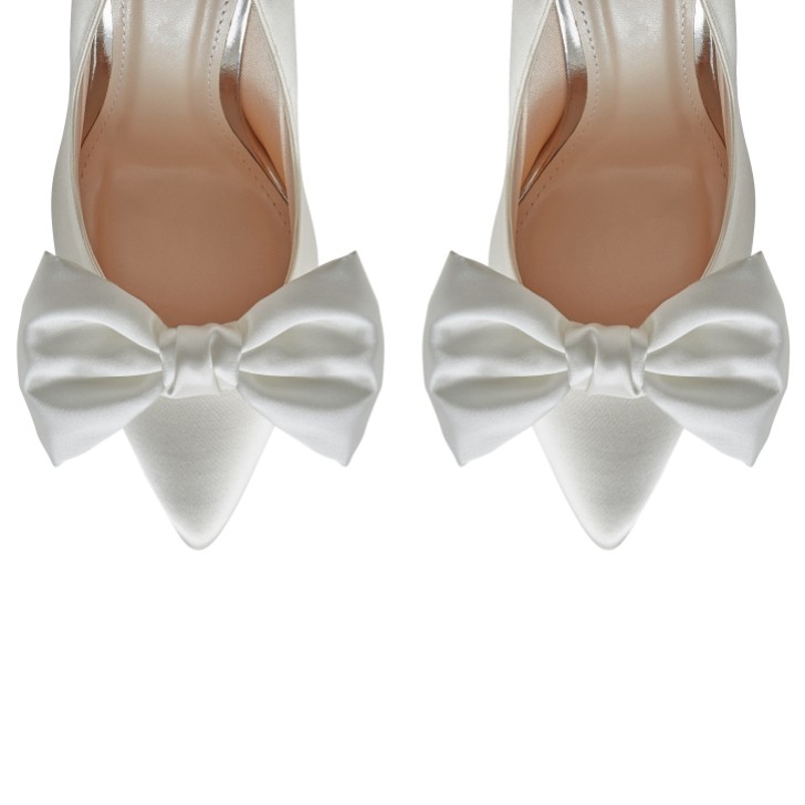 Rainbow Club Alice Ivory Satin Oversized Bow Shoe Clips