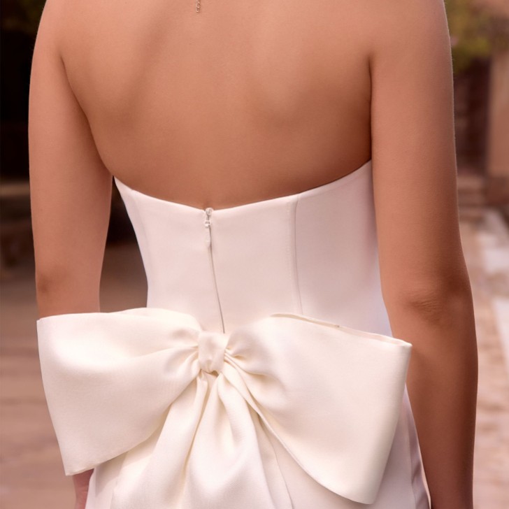 Robe de mariée oversize Bianco Mikado avec nœud