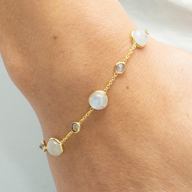 Sarah Alexander Pulsera de cadena de oro con piedras de luna Shoreline