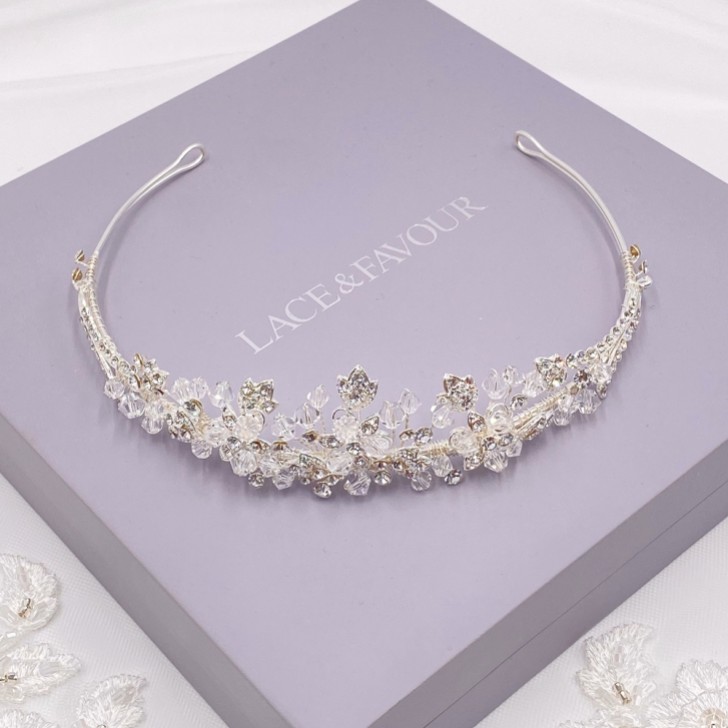 Tiara ślubna Matilda z liśćmi z kryształów Diamante i kryształami