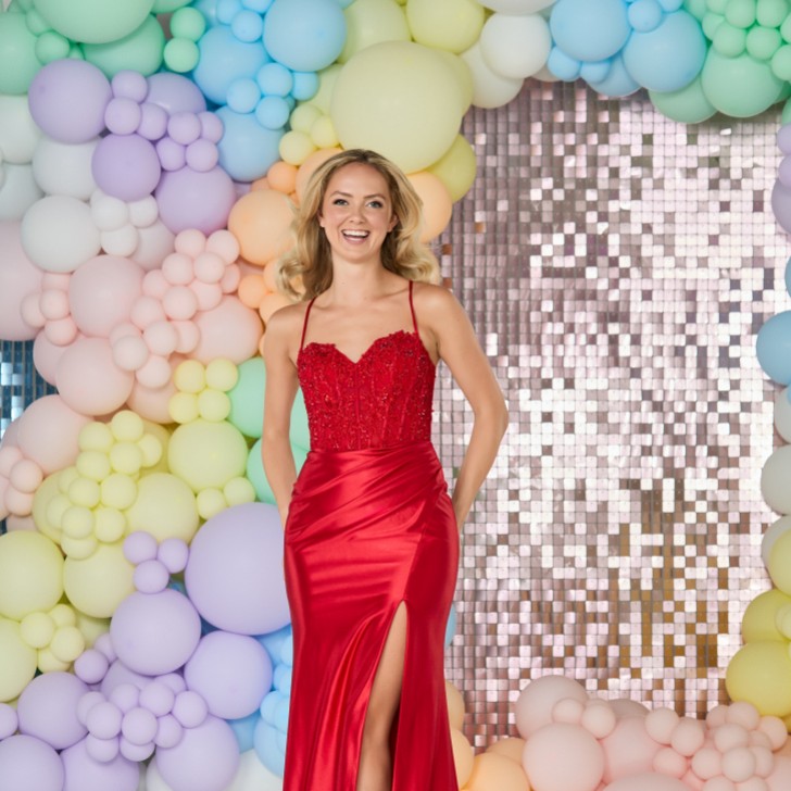 Tiffanys Hope Rotes Abschlussballkleid