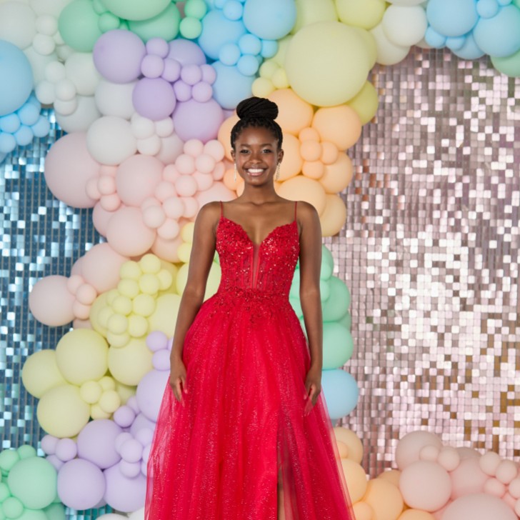 Tiffanys Sabina Rotes Ballkleid